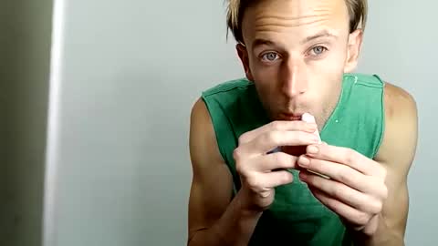 Aquilesmade online show from October 30, 1:30 am