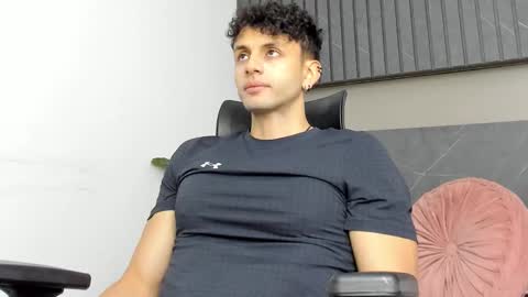 Snapshot of ariasaadeh chatting on September 19, 12:16 pm ariasaadeh online show from September 19, 12:16 pm