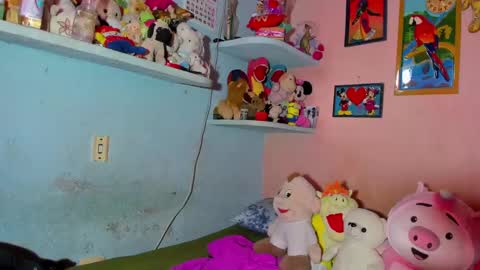 Snapshot of ariel_adan chatting on March 12, 4:24 pm ariel_adan online show from March 12, 4:24 pm