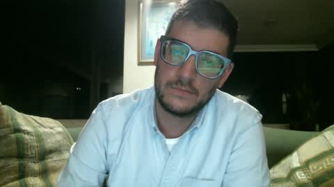 Snapshot of arielsinho chatting on February 1, 6:10 am Anon online show from February 1, 6:10 am
