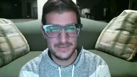 Snapshot of arielsinho chatting on January 27, 12:33 am Anon online show from January 27, 12:33 am