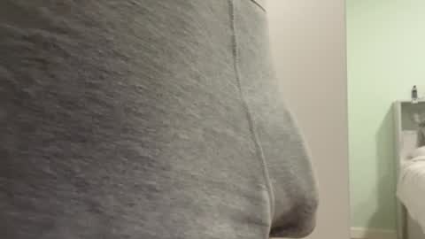 Snapshot of ariestwink chatting on October 14, 3:30 pm Aries Twink online show from October 14, 3:30 pm