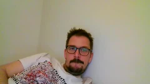 ariparikrigsmann online show from January 6, 10:26 pm