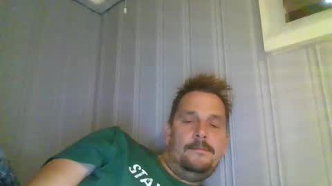 ariparikrigsmann online show from October 4, 5:29 pm