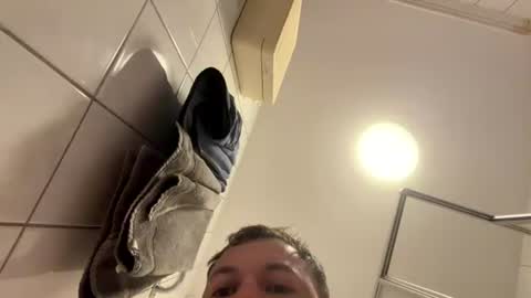 armyskater32 online show from July 14, 5:22 am
