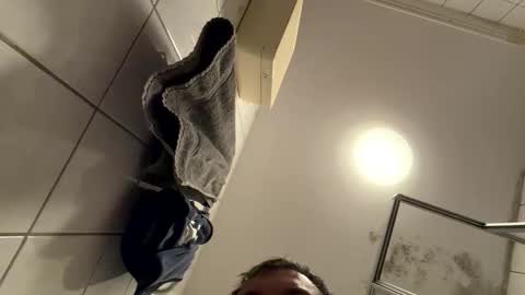 armyskater32 online show from March 4, 8:27 pm