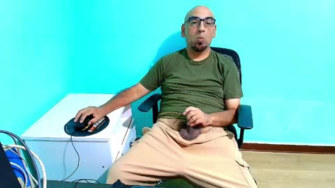 arnelux72 online show from May 26, 5:58 am