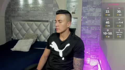 ARON BOLT online show from February 18, 7:10 pm