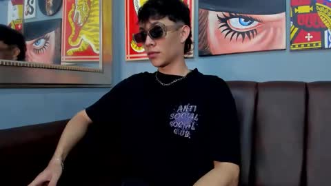 Arontawers online show from March 29, 8:53 pm