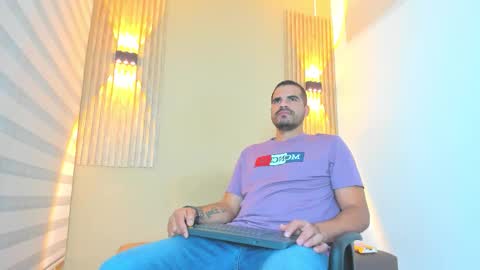 arthur_howard online show from January 13, 3:55 am