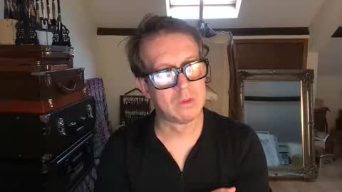 artisterotic online show from November 21, 1:43 pm