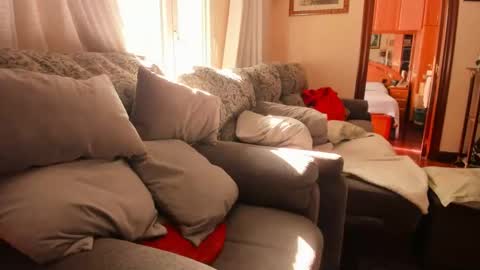 Troy online show from February 15, 11:39 am