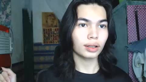 asian_babyboi online show from April 9, 5:05 am