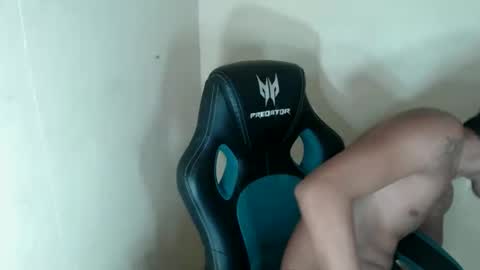 angello abayon online show from January 14, 12:10 pm