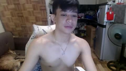 asiandreamboyx online show from December 19, 4:23 am