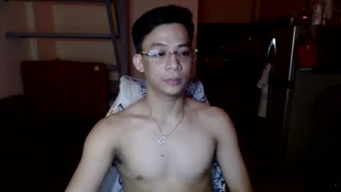 asiandreamboyx online show from March 10, 4:14 pm