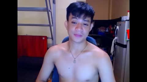 asiandreamboyx online show from October 5, 8:51 am