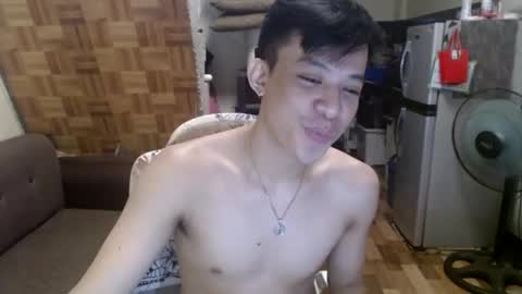 asiandreamboyx online show from December 18, 5:04 am