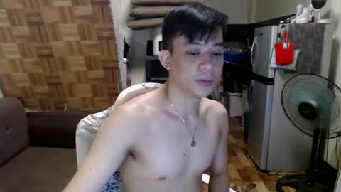 asiandreamboyx online show from December 13, 4:33 am