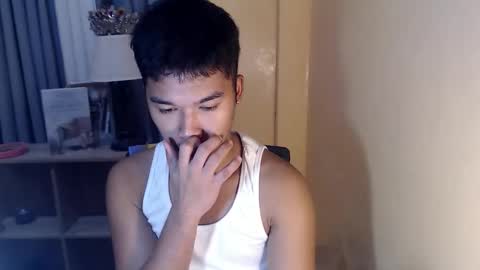 asianhunk_jamesx online show from October 11, 11:47 am