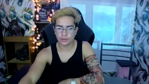 Mark online show from July 2, 1:28 pm