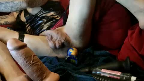 Snapshot of asstoy19 chatting on November 2, 1:43 am asstoy19 online show from November 2, 1:43 am