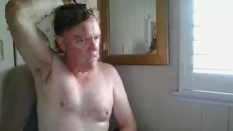 astute008 online show from February 3, 6:33 am