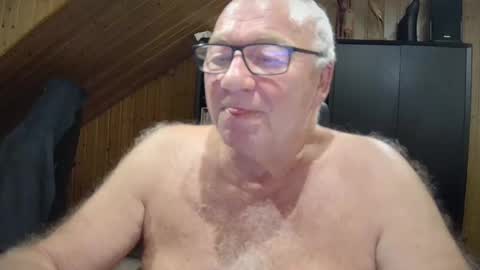 asusandy online show from November 22, 11:48 pm