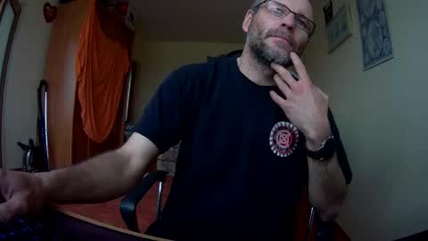 aubi1979 online show from April 4, 8:55 am