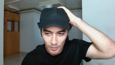 Aureliano online show from April 15, 10:32 pm