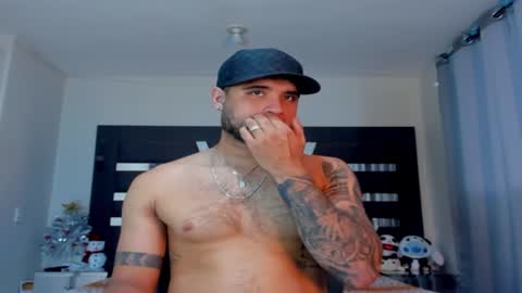 AustinTorres  online show from December 31, 2:51 am