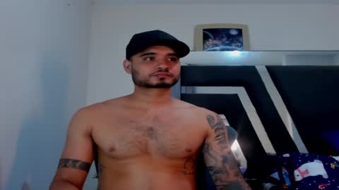 AustinTorres  online show from December 6, 3:19 am