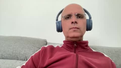 awakendreamcple online show from April 6, 11:22 am