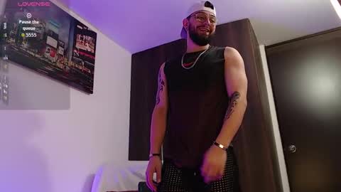 Independiente Model online show from March 27, 12:17 pm