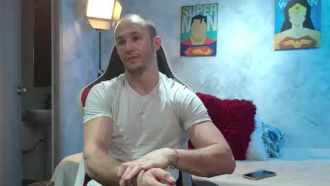 Axel Fairchaild online show from March 3, 1:18 pm