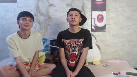 axel_milo_and_kairo online show from January 6, 12:03 am