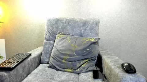 axel  online show from October 29, 4:37 am