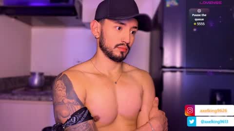Axel King online show from July 25, 2:52 am