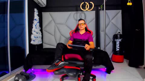 Ayden Miller online show from December 5, 3:06 pm