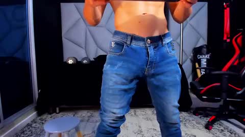 Ayden Miller online show from March 8, 1:37 am