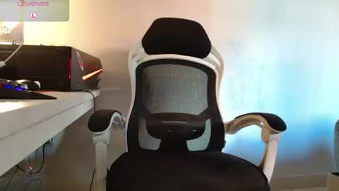 b0ycan online show from June 18, 5:51 pm