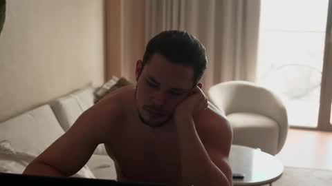 Wall online show from February 5, 12:12 pm