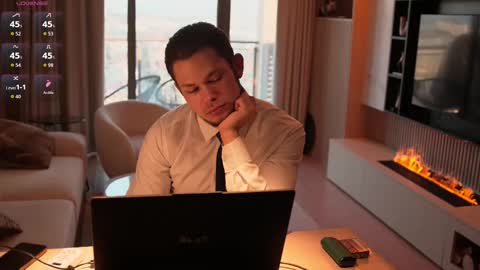 Wall online show from February 8, 2:54 pm