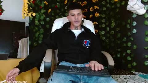 OF GxoXabs online show from December 19, 9:17 pm