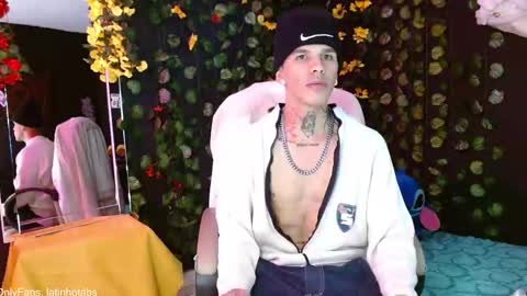 OF GxoXabs online show from December 24, 1:28 pm