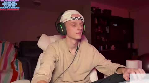 Big cock boy online show from January 19, 2:25 am