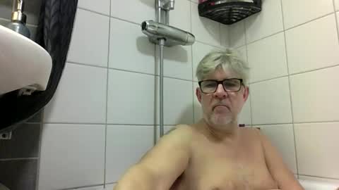 baggelina75 online show from January 18, 7:38 pm