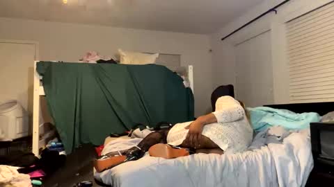 Bakingjeans online show from October 1, 7:01 am