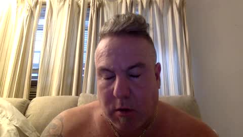 Snapshot of banana5289 chatting on January 31, 2:07 pm banana5289 online show from January 31, 2:07 pm