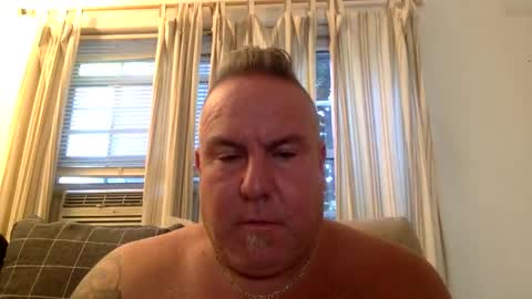 Snapshot of banana5289 chatting on October 4, 12:10 pm banana5289 online show from October 4, 12:10 pm